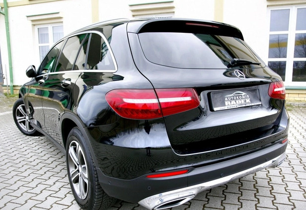 Mercedes-Benz GLC cena 114999 przebieg: 132000, rok produkcji 2016 z Garwolin małe 562